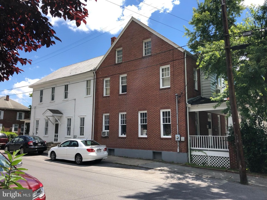 31 Congress St, Berkeley Springs, WV 25411 - photo 1