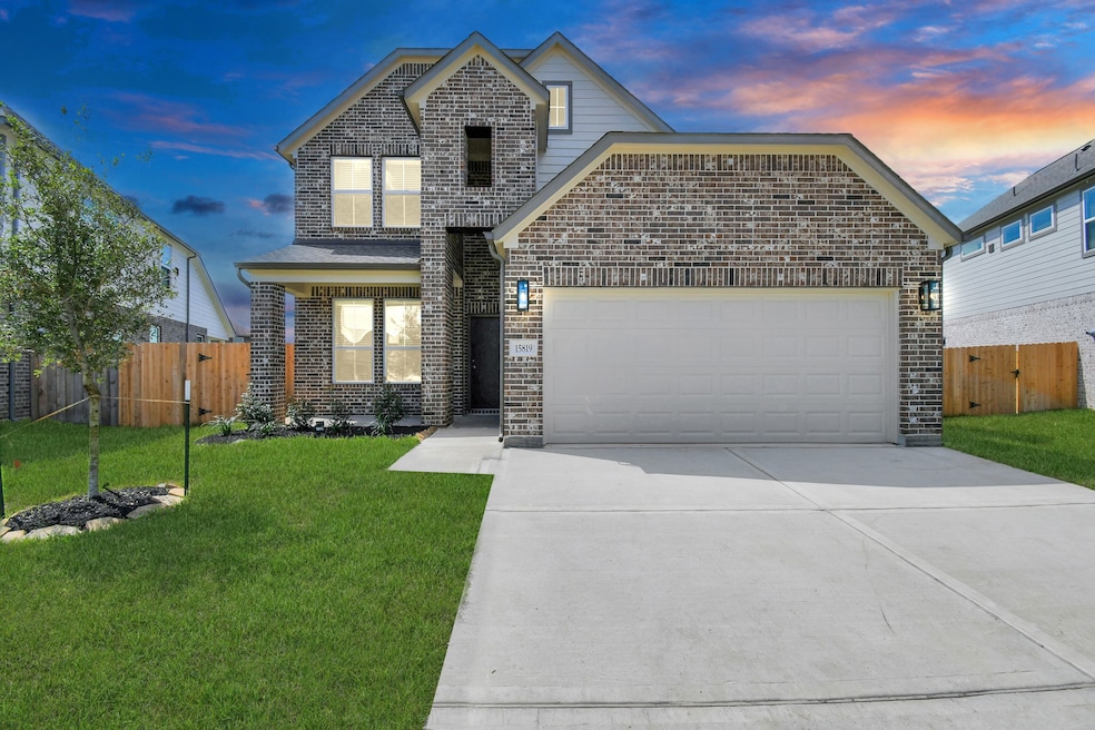 15819 Walnut Leaf Ln, Cypress, TX 77429 - photo 1