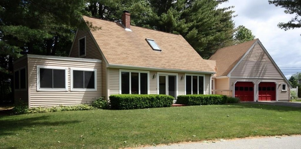 10 Pilgrim Ln, Saco, ME 04072 - photo 1