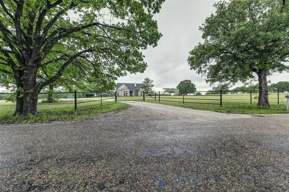 646 County Road 3250, Decatur, TX 76234 - photo 1