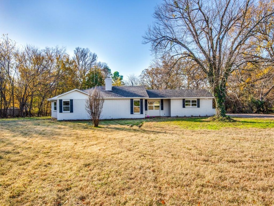 194 S Meadows Dr, Decatur, TX 76234 - photo 1