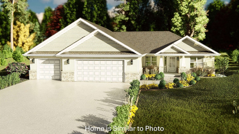 1711 Betty Jean Ln, Green Bay, WI 54313 - photo 1