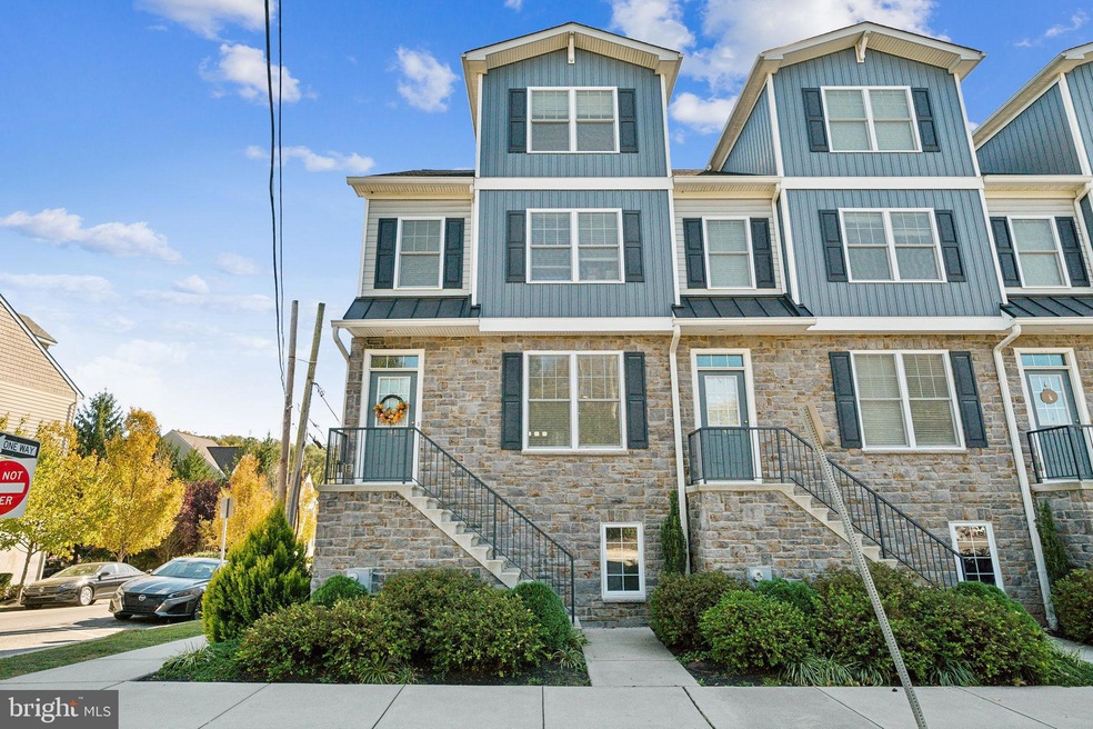 743 Spring Mill Ave, Conshohocken, PA 19428 - photo 1