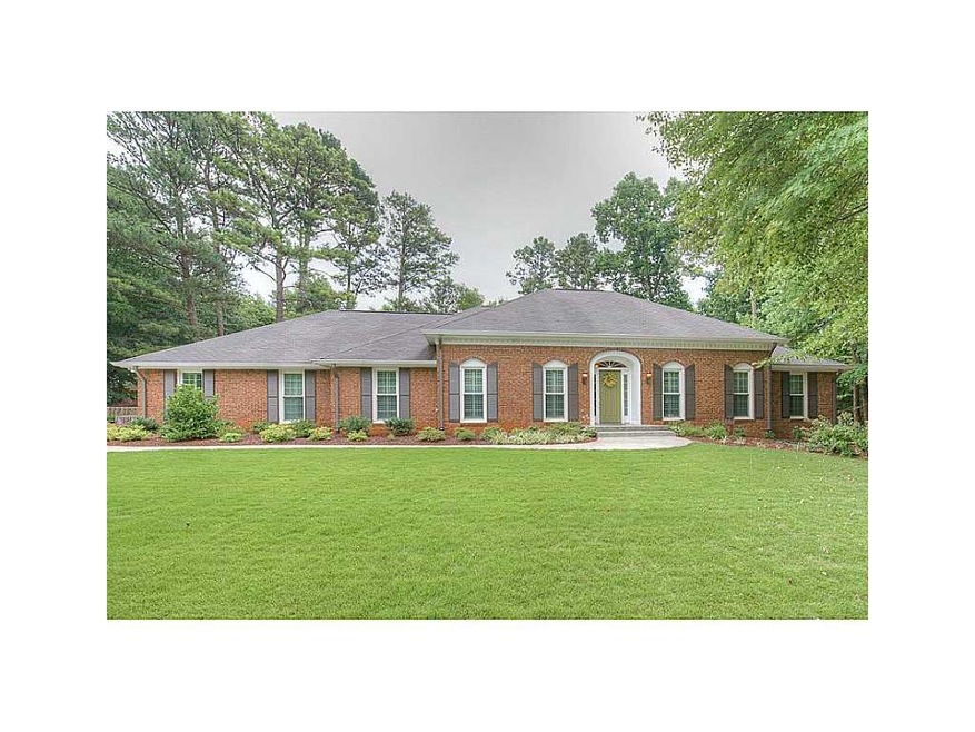 Exterior Front. Great curb appeal on this quiet cu