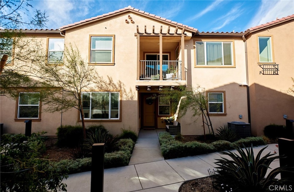 15188 Horizon St unit 8, Fontana, CA 92336 - photo 1