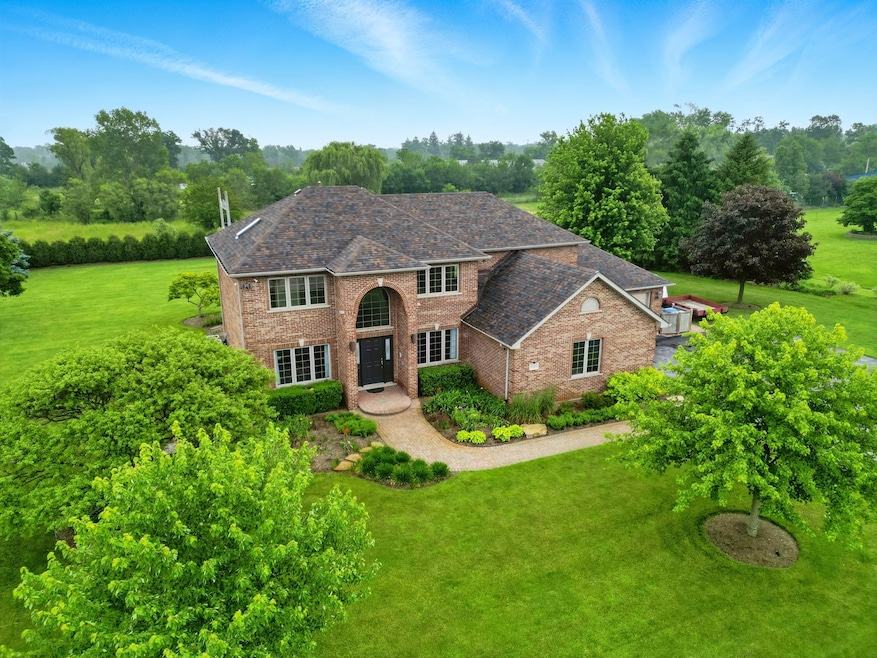 Pending $699,900