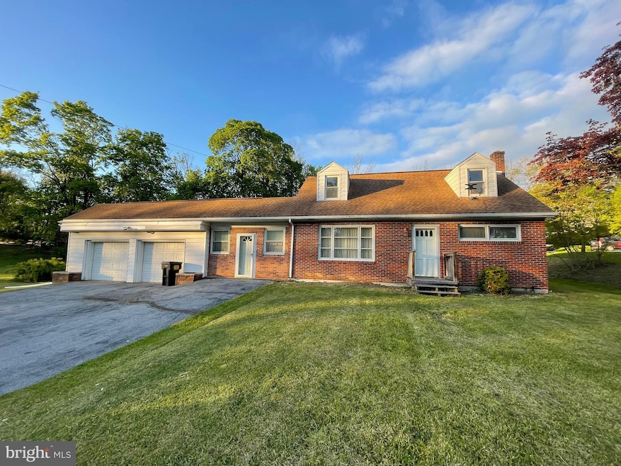 2029 Farmington Ave, Pottstown, PA 19464 - photo 1