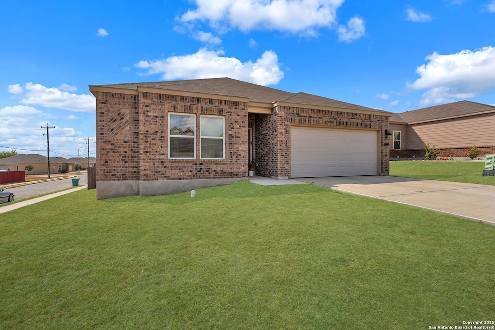 10419 Goose Way, San Antonio, TX 78224 - photo 1