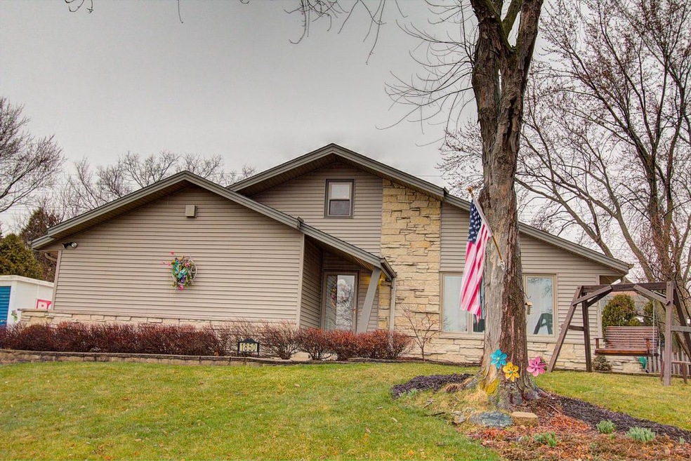 1850 Jeffery Ln unit LN, Waukesha, WI 53186 - photo 1