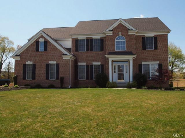7163 Moonbeam Ln, Macungie, PA 18062 - photo 1