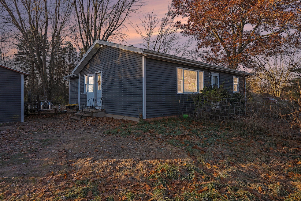 631 Marsh Rd, Plainwell, MI 49080 - photo 1