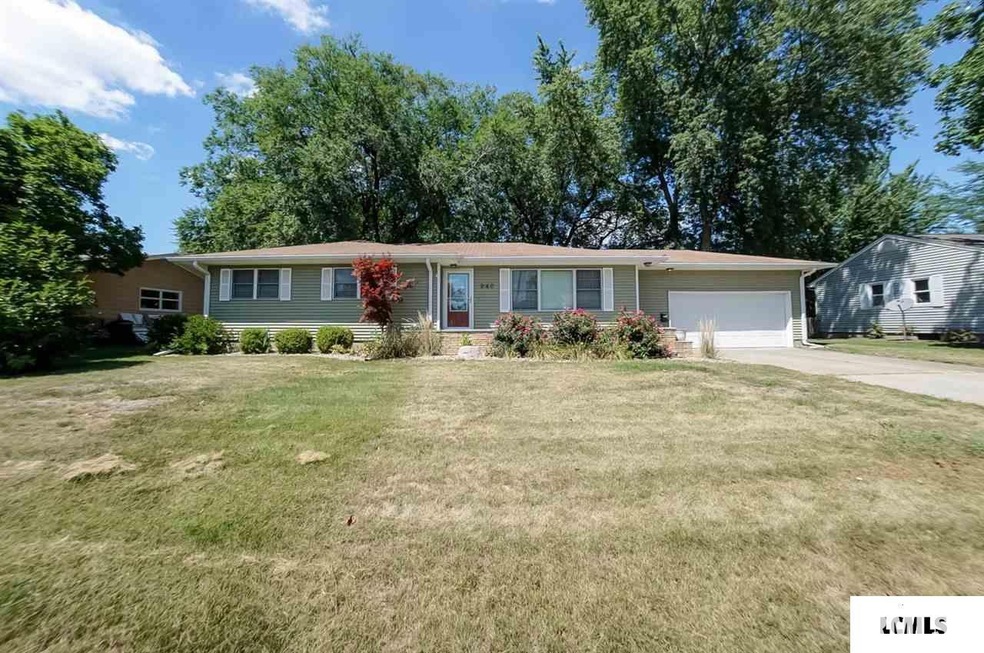 240 Southgate St, Lincoln, IL 62656 - photo 1