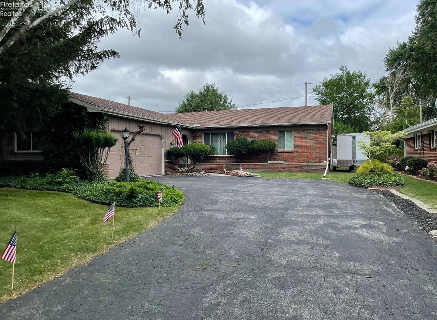 4443 282nd St, Toledo, OH 43611 - photo 1