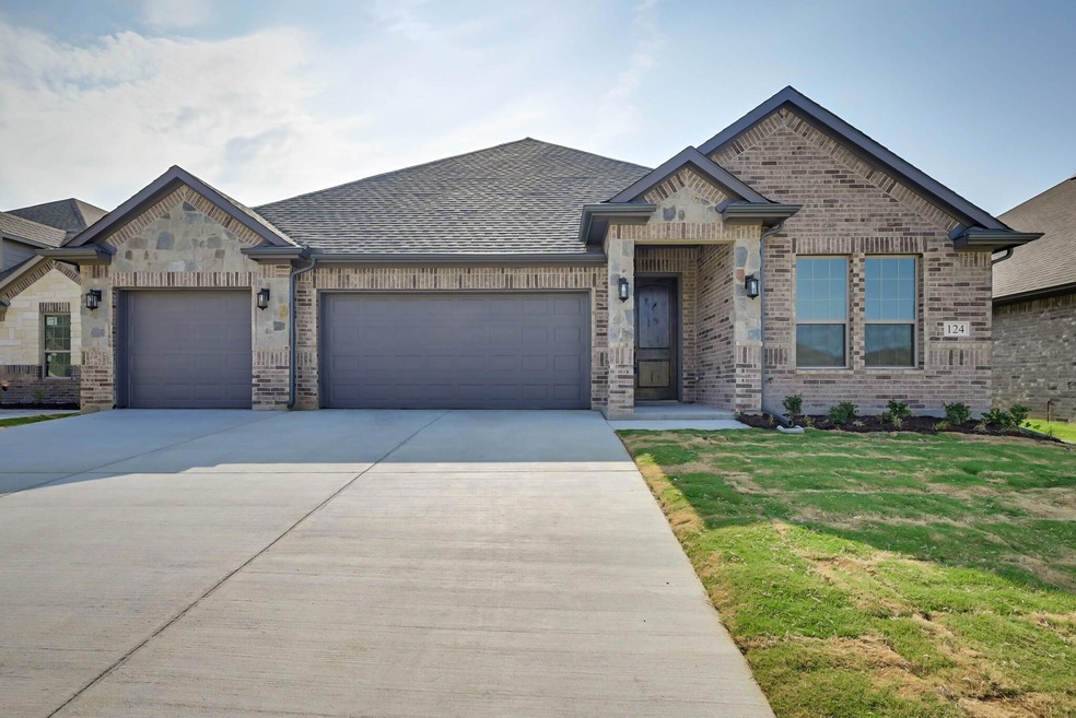 124 Colonial Dr, Joshua, TX 76058 - photo 1