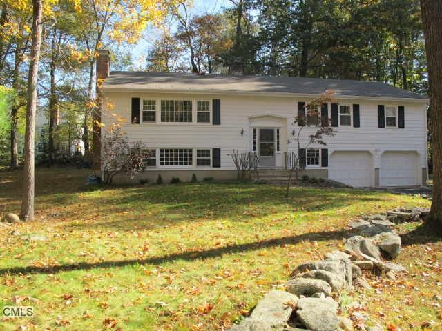 39 Myanos Rd, New Canaan, CT 06840 - photo 1