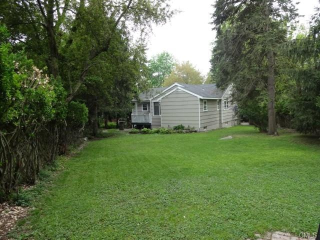 30 Suzanne Cir, Fairfield, CT 06825 - photo 1