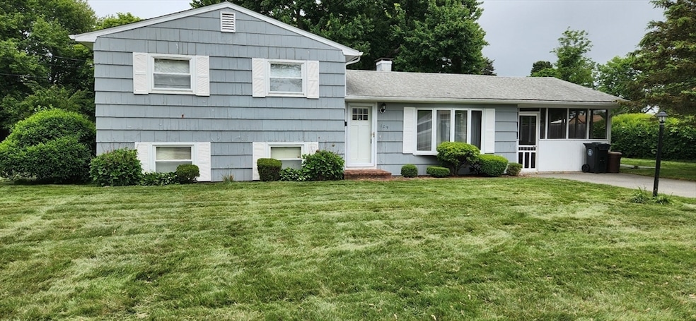 109 Wilder St, Swansea, MA 02777 - photo 1