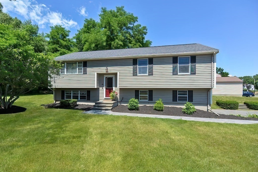 15 Johnson Dr, Walpole, MA 02081 - photo 1