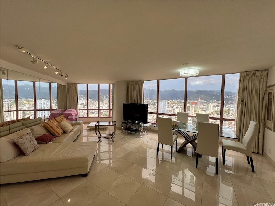 Waikiki Landmark Apartments unit 3302, Honolulu, HI 96815 - photo 1