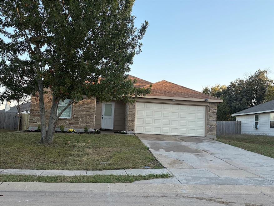 1826 Trailview Dr, Terrell, TX 75160 - photo 1