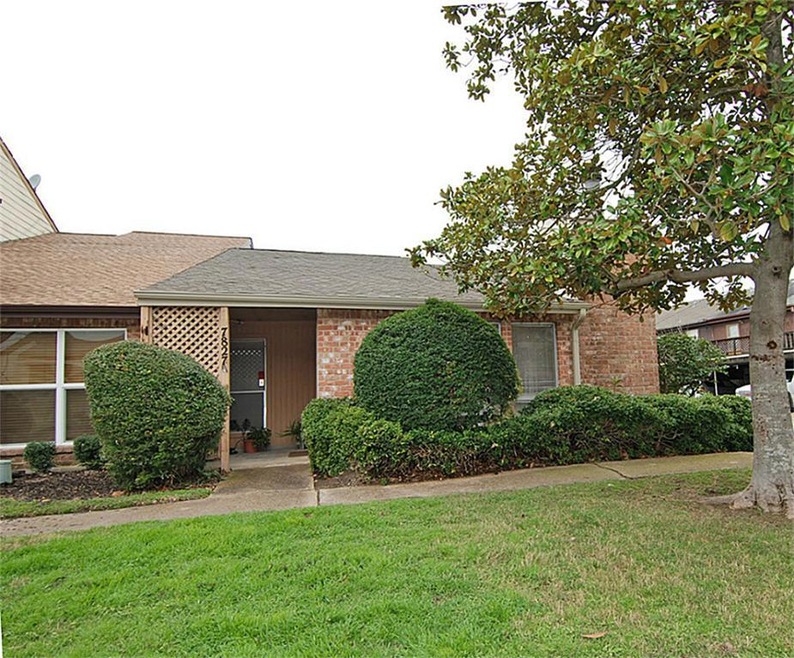 7832 Green Lawn Dr unit 7832, Houston, TX 77088 - photo 1