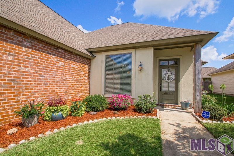 2503 Middle Towne Dr, Zachary, LA 70791 - photo 1