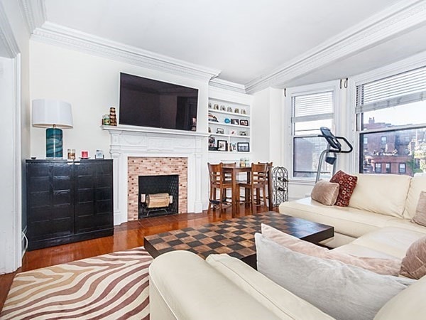 373 Commonwealth Ave unit 403, Boston, MA 02115 - photo 1