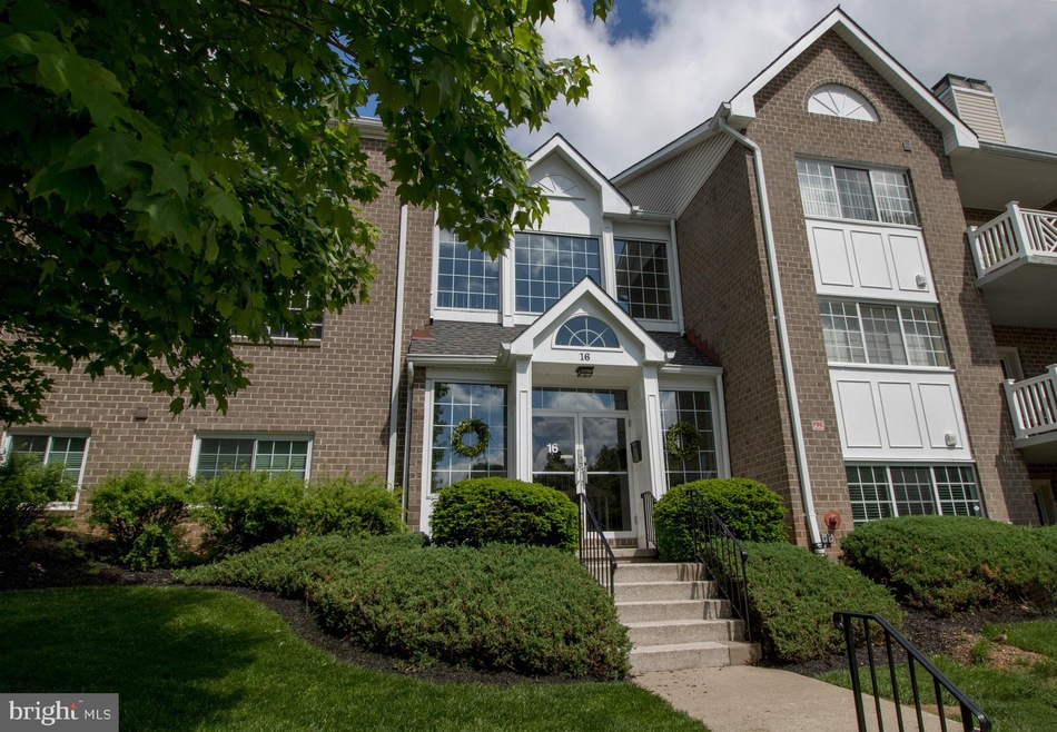 16 Bandon Ct unit 102, Lutherville Timonium, MD 21093 - photo 1