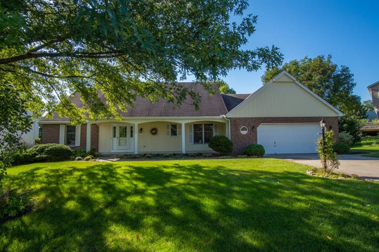 Beautiful brick home in Quail Ridge South sub. Won