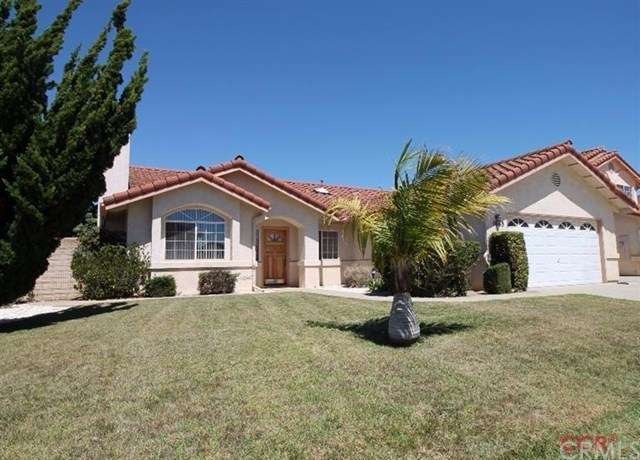 Large 4 Bedroom, Contemporary Spanish style home i