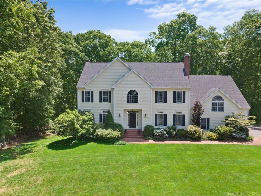 70 Elizabeth St, Guilford, CT 06437 - photo 1