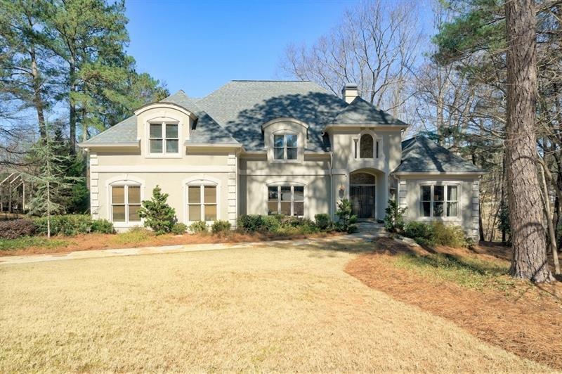 3034 Shinnecock Hills Drive in St. Ives Country Cl