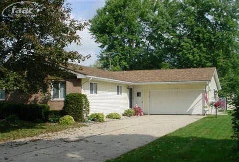 158 Franconian Dr S, Frankenmuth, MI 48734 - photo 1