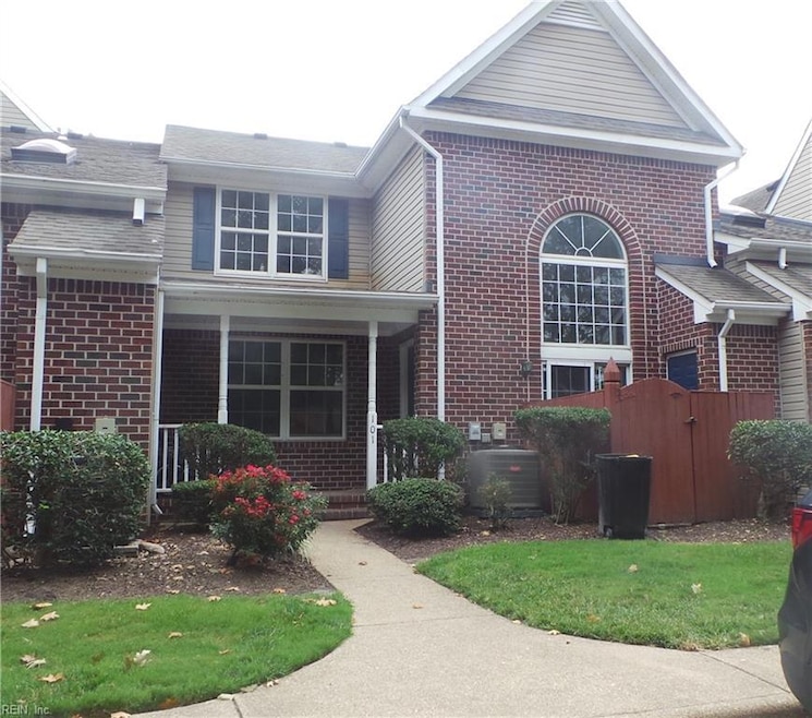 1012 Primrose Ln, Chesapeake, VA 23320 - photo 1