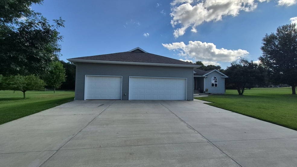 Under Contract $399,500