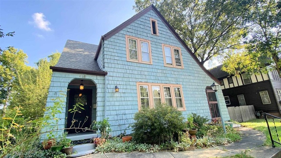 416 Delavan St, Lincoln, IL 62656 - photo 1