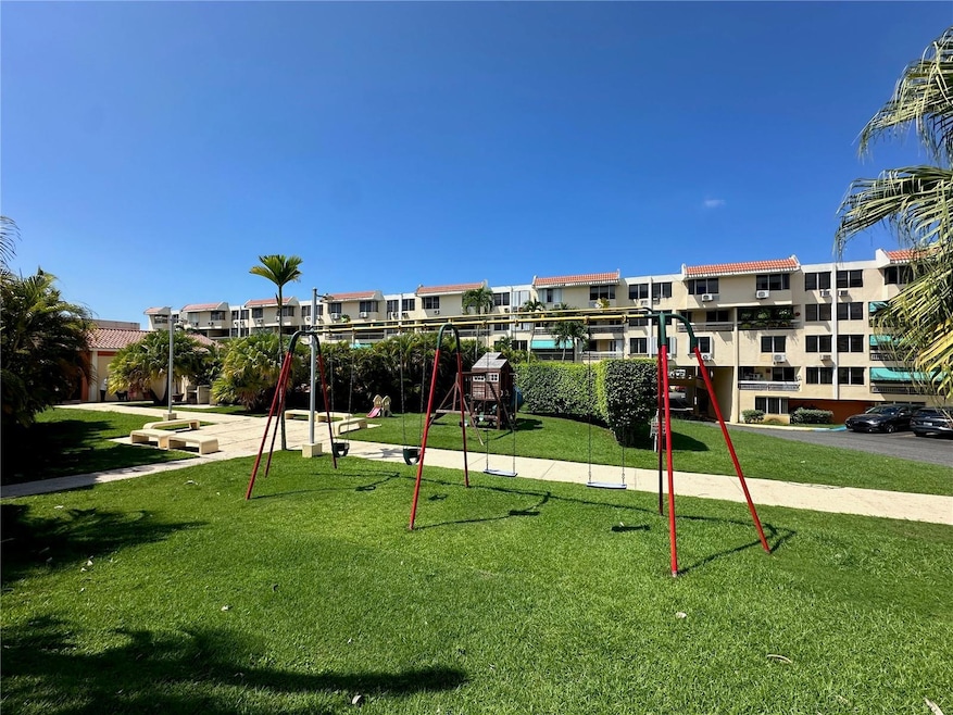 30 Juan Carlos Borbón unit 512, Guaynabo, PR 00969 - photo 1