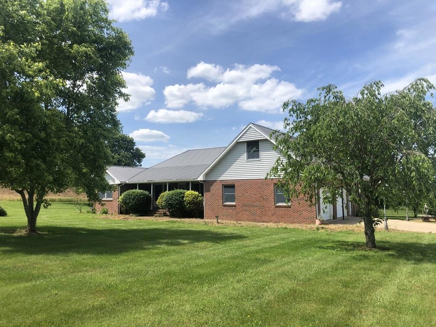 1404 Powell Ln, Lewisburg, TN 37091 - photo 1