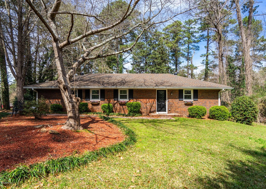 799 Marshall Dr, Macon, GA 31210 - photo 1