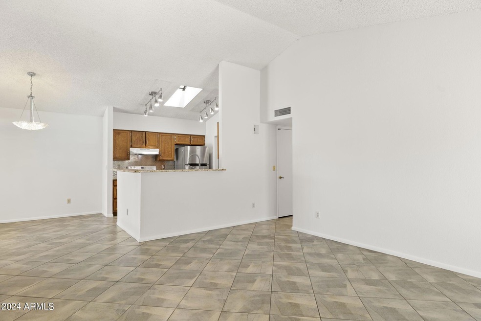 1590 W Curry Dr unit 6, Chandler, AZ 85224 - photo 1