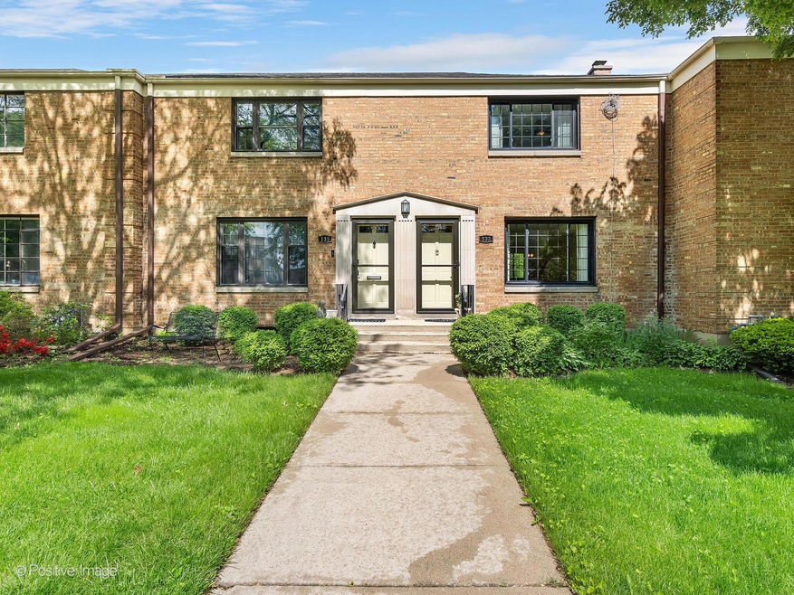 133 Fellows Ct, Elmhurst, IL 60126 - photo 1