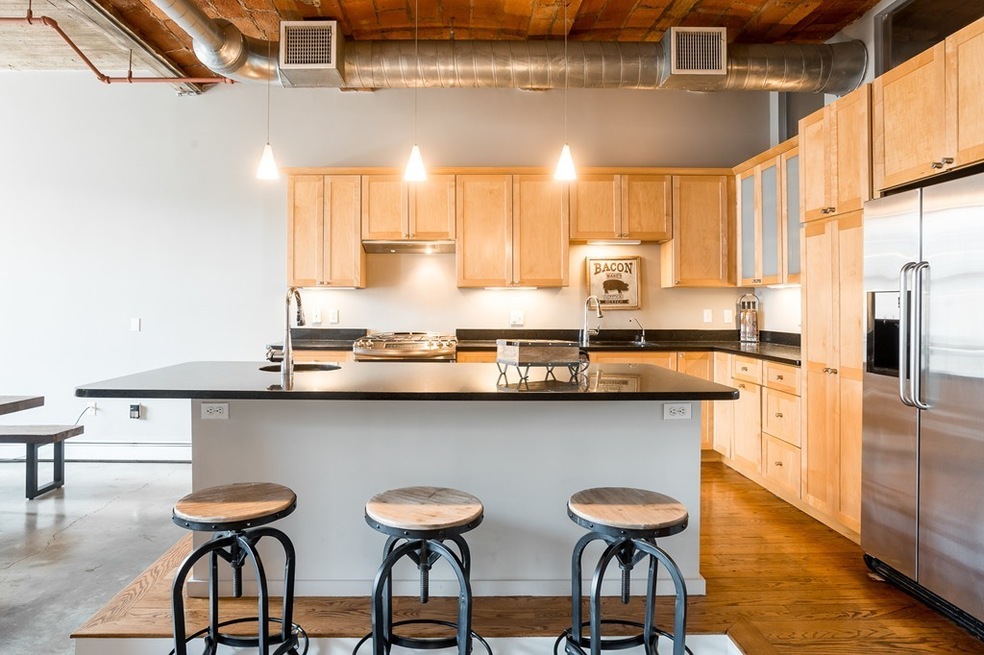 717 Atlantic Ave unit 4A, Boston, MA 02111 - photo 1