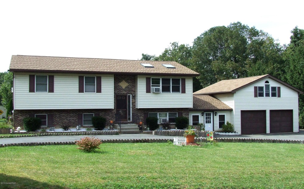 1217 Silver Fox Dr, Kresgeville, PA 18333 - photo 1