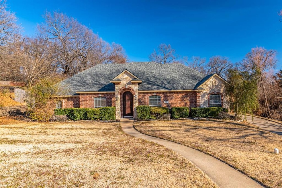 2909 Greenwood Cir, Denison, TX 75020 - photo 1