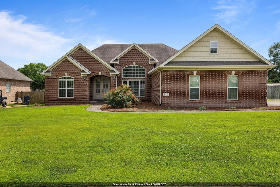 113 Briarwood Dr, Killen, AL 35645 - photo 1
