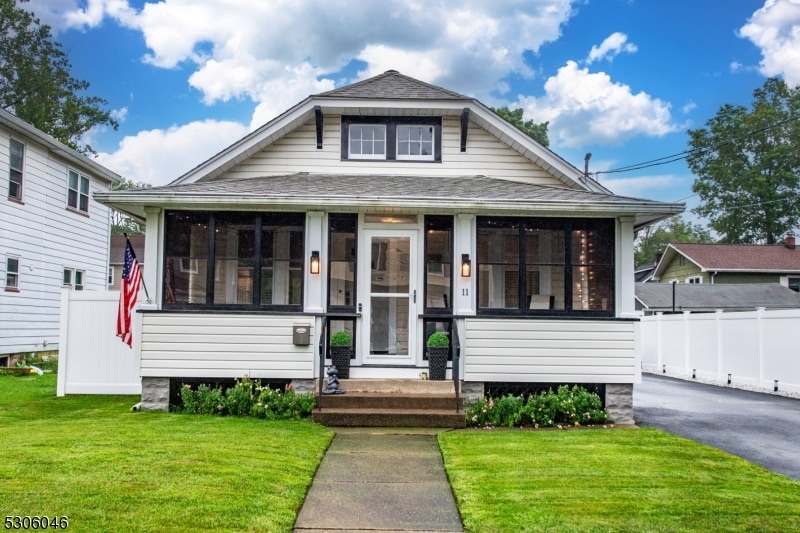 11 Adrian St, Pompton Lakes, NJ 07442 - photo 1