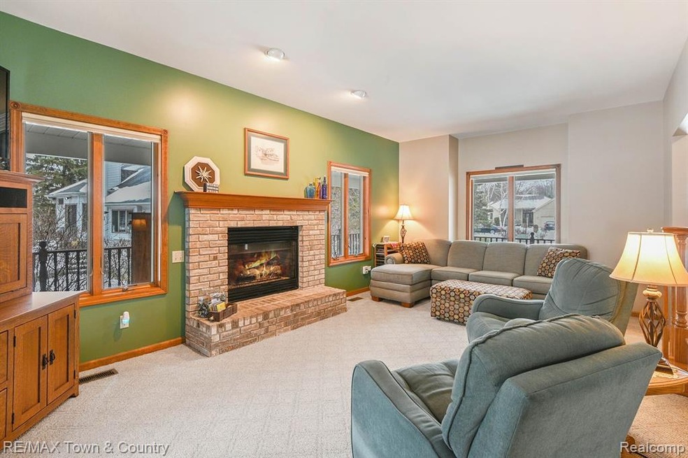 8484 Jaclyn Ann Dr, Flushing, MI 48433 - photo 1