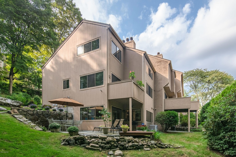 45 Ettl Ln unit 206, Greenwich, CT 06831 - photo 1