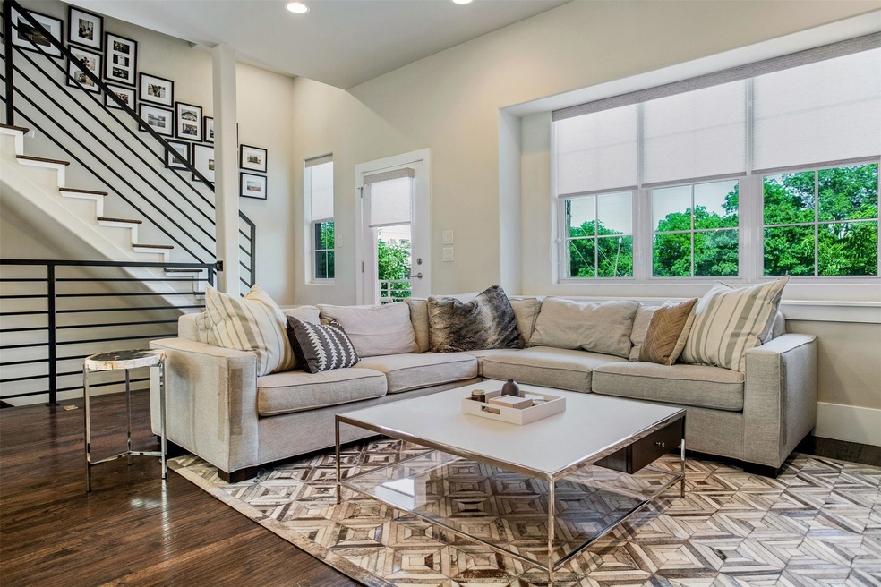 5820 Bryan Pkwy unit 20, Dallas, TX 75206 - photo 1