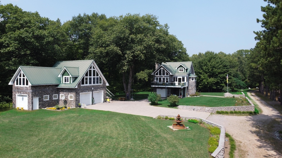 8050 E Sand Ridge Rd, Goetzville, MI 49736 - photo 1